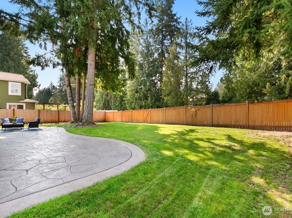 2427 233rd Place NE, Sammamish WA 98074
