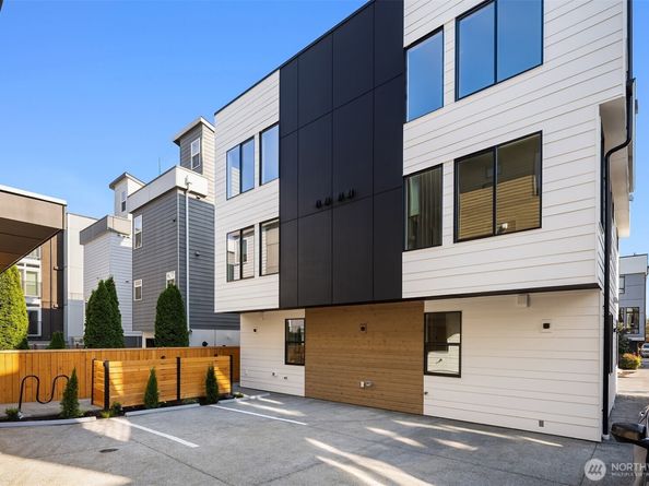 1516 NW 63rd Street B, Seattle WA 98107