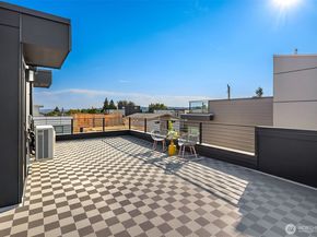 1516 NW 63rd Street B, Seattle WA 98107