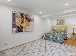 16551 NE 27th Street, Bellevue WA 98008