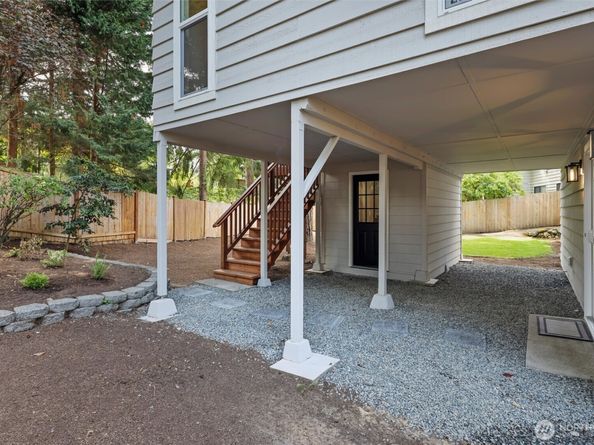 16551 NE 27th Street, Bellevue WA 98008