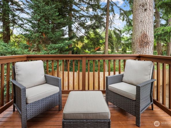 16551 NE 27th Street, Bellevue WA 98008