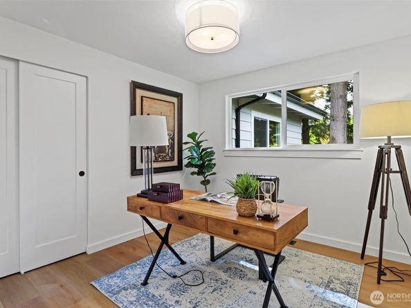 16551 NE 27th Street, Bellevue WA 98008
