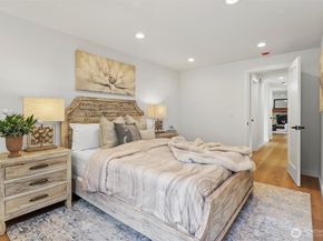 16551 NE 27th Street, Bellevue WA 98008