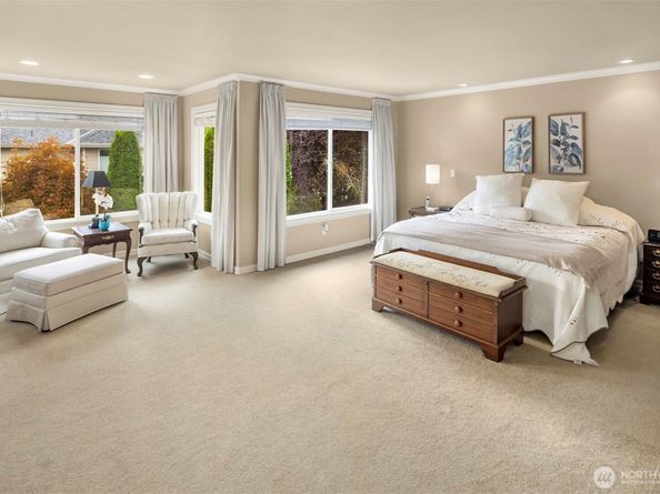 27519 SE 28th Place, Sammamish WA 98075