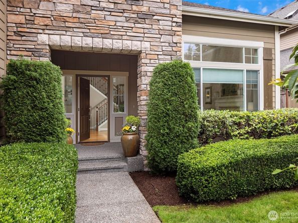 27519 SE 28th Place, Sammamish WA 98075
