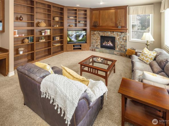27519 SE 28th Place, Sammamish WA 98075