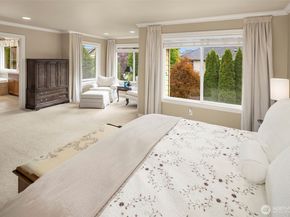 27519 SE 28th Place, Sammamish WA 98075