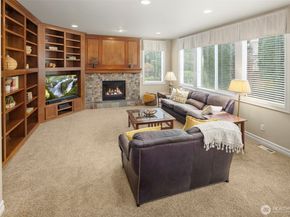 27519 SE 28th Place, Sammamish WA 98075
