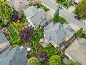 27519 SE 28th Place, Sammamish WA 98075