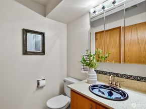 2210 N 184th Street, Shoreline WA 98133
