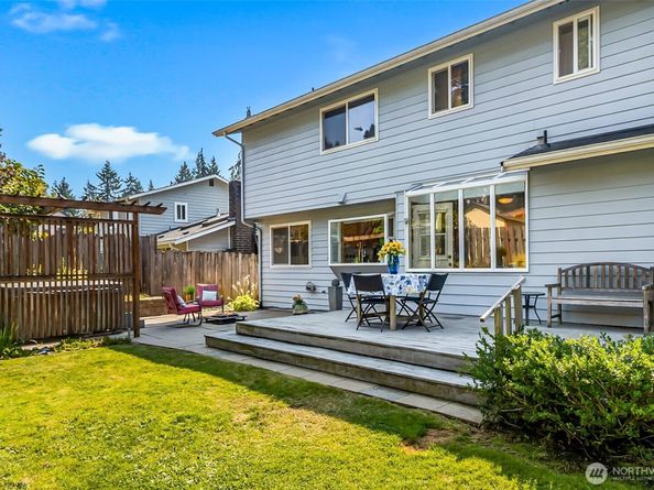 2210 N 184th Street, Shoreline WA 98133
