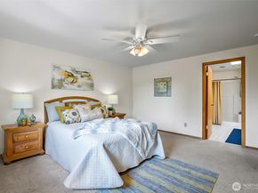 2210 N 184th Street, Shoreline WA 98133