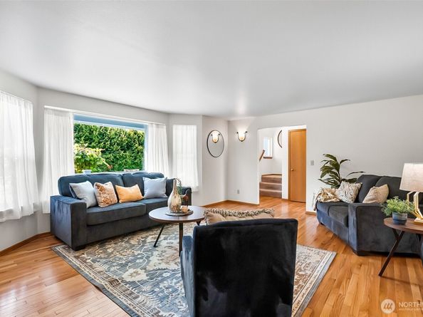 2210 N 184th Street, Shoreline WA 98133