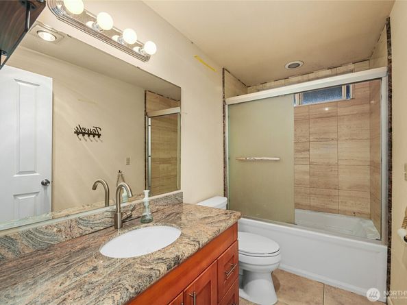 15604 SE 42nd Place, Bellevue WA 98006