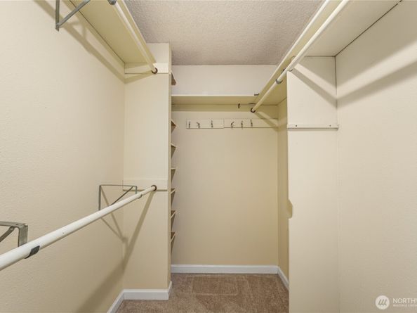 15604 SE 42nd Place, Bellevue WA 98006