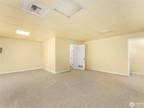 15604 SE 42nd Place, Bellevue WA 98006