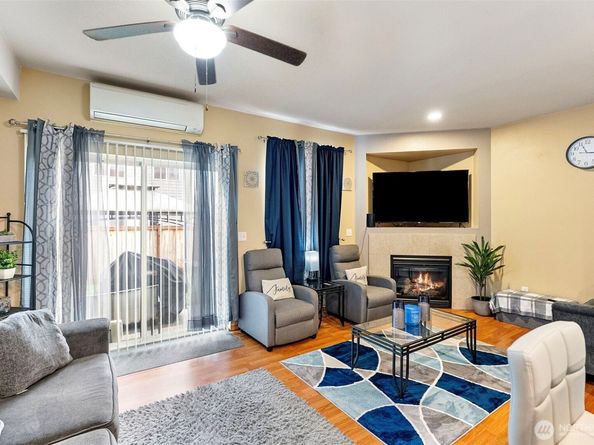 209 NE Miramar Circle, Bremerton WA 98311