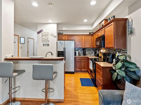 209 NE Miramar Circle, Bremerton WA 98311