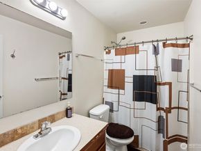 209 NE Miramar Circle, Bremerton WA 98311