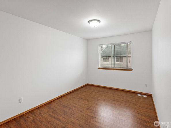 209 NE Miramar Circle, Bremerton WA 98311