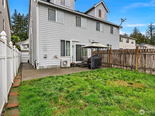 209 NE Miramar Circle, Bremerton WA 98311