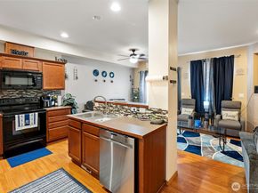 209 NE Miramar Circle, Bremerton WA 98311