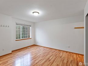 209 NE Miramar Circle, Bremerton WA 98311