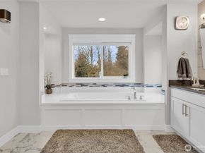 1404 241st Place SE, Bothell WA 98021