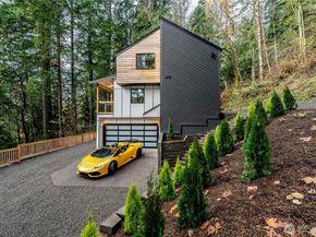 24926 SE Mirrormont Boulevard, Issaquah WA 98027