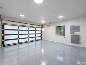 24926 SE Mirrormont Boulevard, Issaquah WA 98027