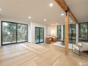 24926 SE Mirrormont Boulevard, Issaquah WA 98027