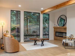 24926 SE Mirrormont Boulevard, Issaquah WA 98027