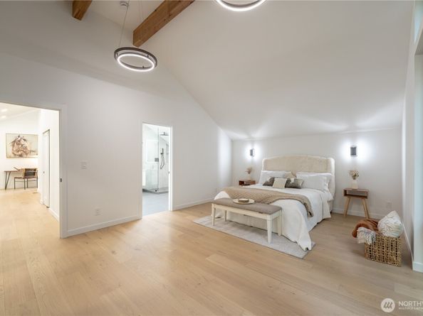 24926 SE Mirrormont Boulevard, Issaquah WA 98027