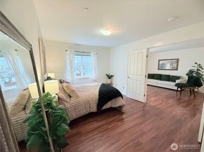 300 High School Road NE 203, Bainbridge Island WA 98110