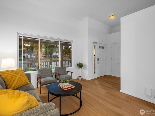 820 Grimes Road, Bothell WA 98012