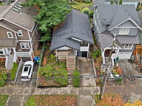 2212 N 46th Street, Seattle WA 98103