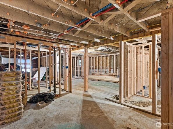 2212 N 46th Street, Seattle WA 98103