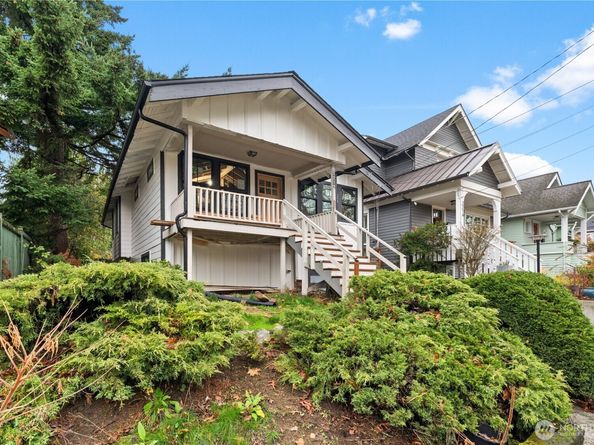 2212 N 46th Street, Seattle WA 98103