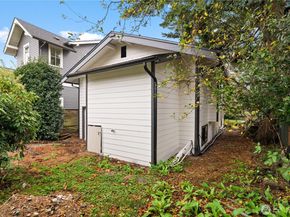 2212 N 46th Street, Seattle WA 98103