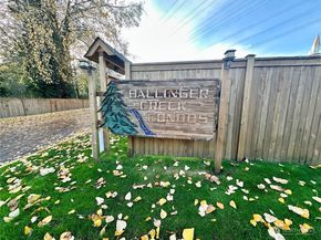 19851 25th Avenue NE 204, Shoreline WA 98155