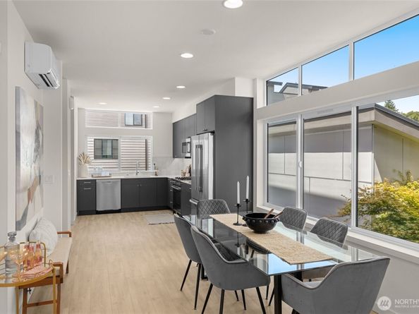 8337 A 12th Avenue NW, Seattle WA 98117