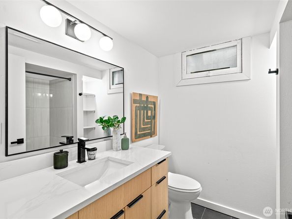 11721 24th Avenue NE, Seattle WA 98125