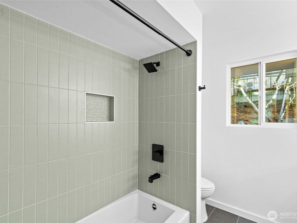 11721 24th Avenue NE, Seattle WA 98125