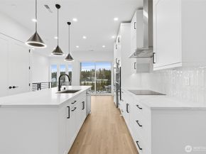 18805 99th Court NE C, Bothell WA 98011