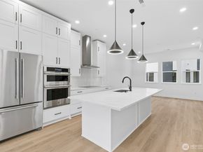 18805 99th Court NE C, Bothell WA 98011