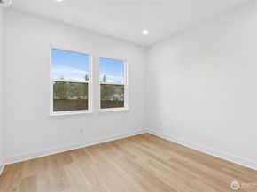 18805 99th Court NE C, Bothell WA 98011