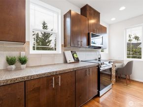 15720 Manor Way E5, Lynnwood WA 98087