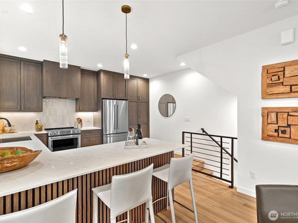 311 17th Avenue E, Seattle WA 98112