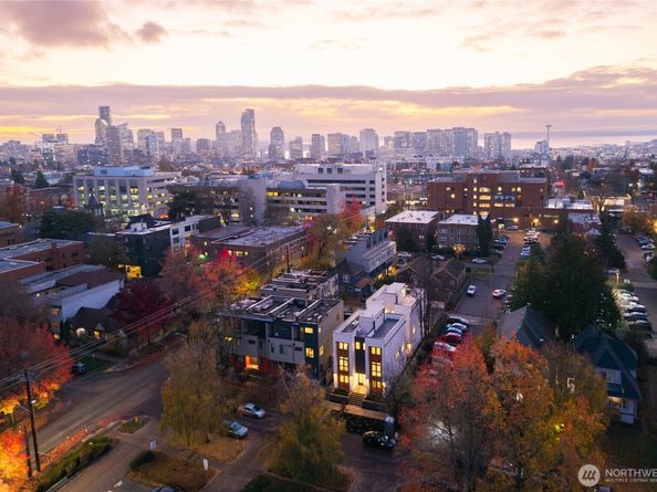 311 17th Avenue E, Seattle WA 98112